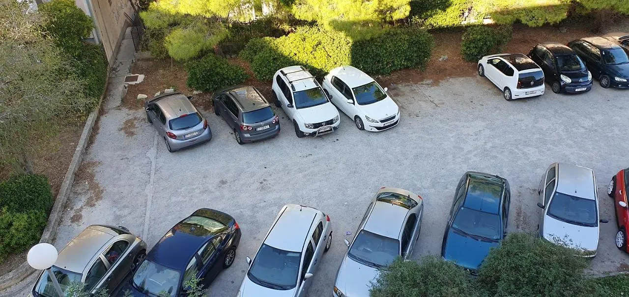 Sundowners Apartment, 52Qm, Double & Single Bed, 10 Min From Old Town Of Split