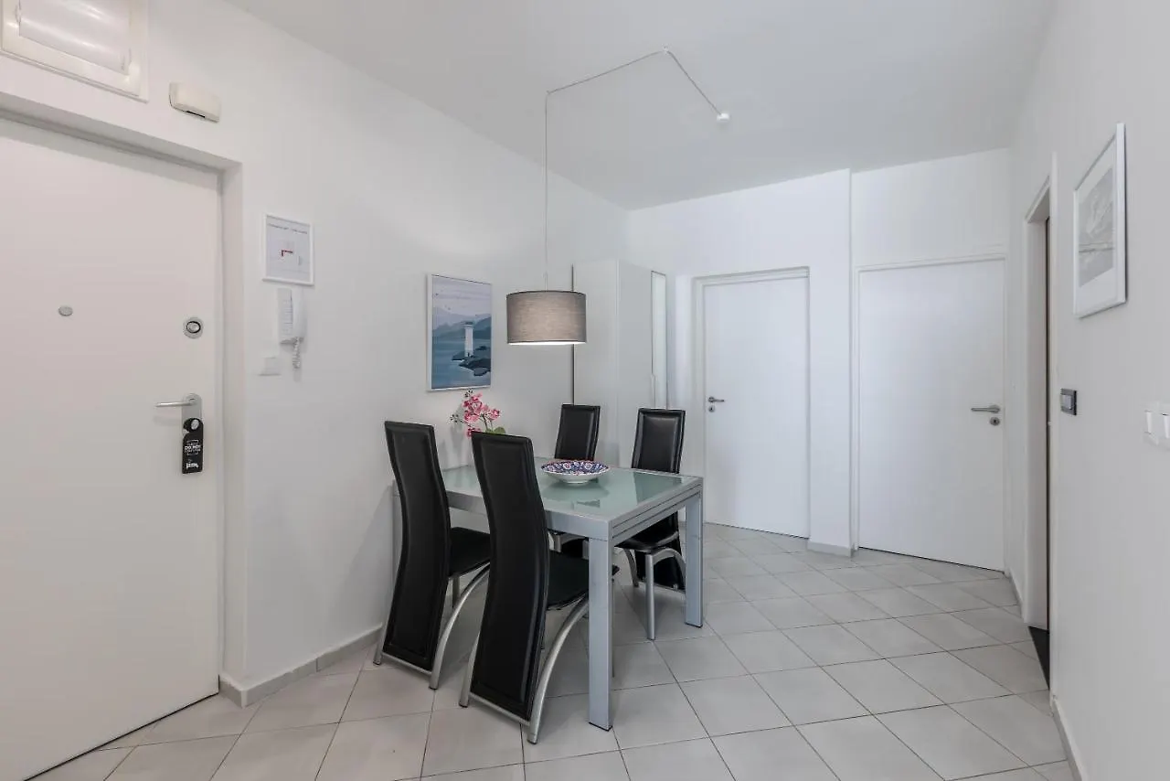 Sundowners Apartment, 52Qm, Double & Single Bed, 10 Min From Old Town Of Σπλιτ Κροατία