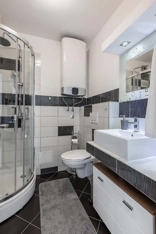 Sundowners Apartment, 52Qm, Double & Single Bed, 10 Min From Old Town Of Σπλιτ
